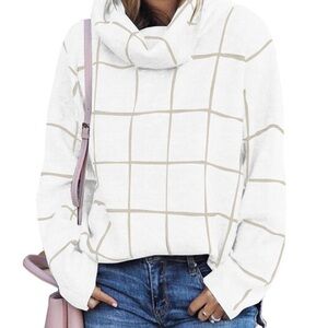 2/$15 | Pull on Turtleneck Sweater